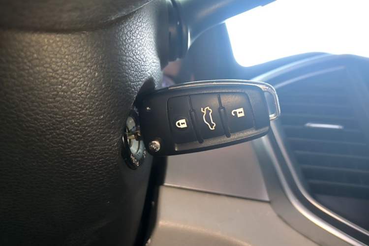 Used JAC Refine M4 2020 2.0 CTI Diesel Manual JingShang Version China VI Standard Vehicle Key