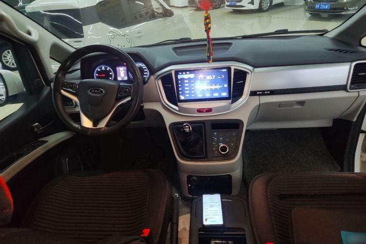 Used JAC Refine M4 2020 2.0 CTI Diesel Manual Jingrui Model China VI Standard Center Console