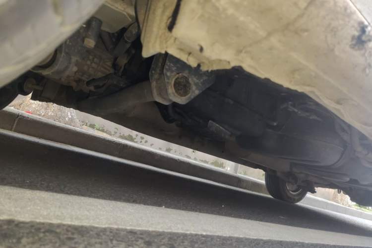 Used JAC Refine M4 2020 2.0 CTI Diesel Manual JingShang Version China VI Standard Chassis Front Left
