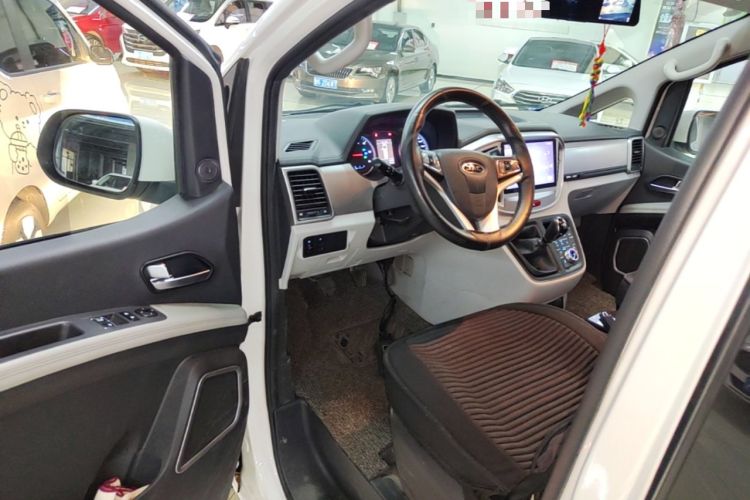 Used JAC Refine M4 2020 2.0 CTI Diesel Manual Jingrui Model China VI Standard Driver Seat