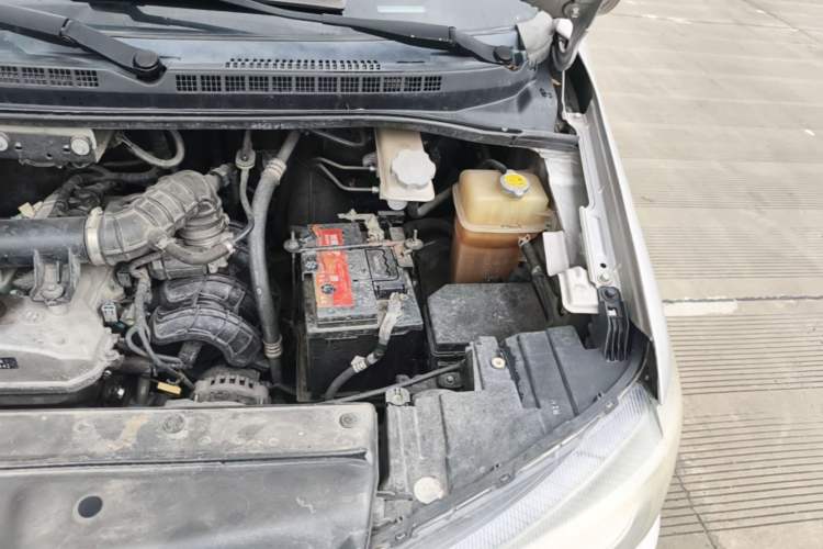 Used JAC Refine M4 2020 2.0 CTI Diesel Manual Jingrui Model China VI Standard Engine Bay Left