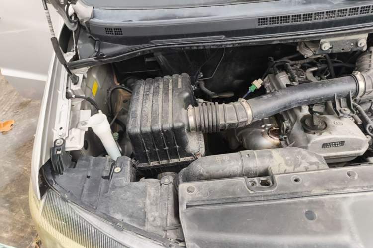 Used JAC Refine M4 2020 2.0 CTI Diesel Manual Jingrui Model China VI Standard Engine Bay Right