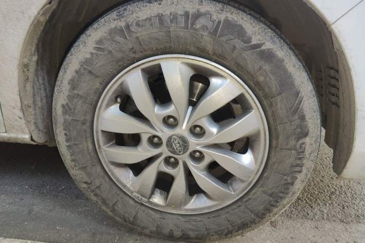 Used JAC Refine M4 2020 2.0 CTI Diesel Manual JingShang Version China VI Standard Right Front Wheel Hub