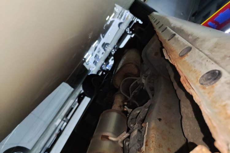Used JAC Refine M4 2020 2.0 CTI Diesel Manual Jingrui Model China VI Standard Right Side Sill