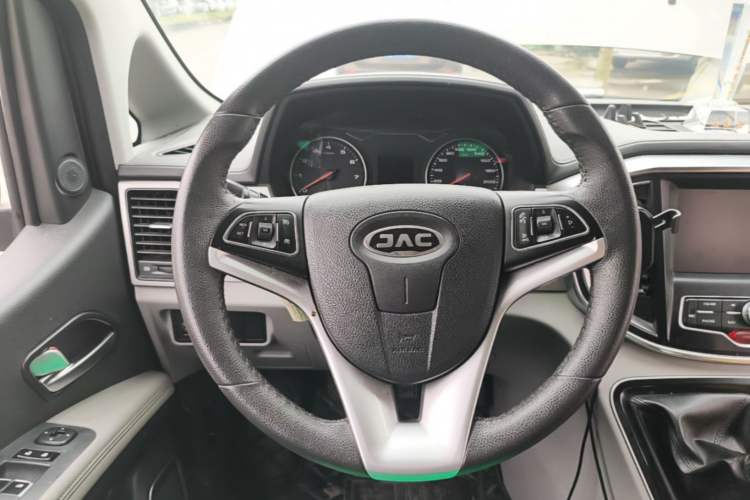Used JAC Refine M4 2020 2.0 CTI Diesel Manual Jingrui Model China VI Standard Steering Wheel