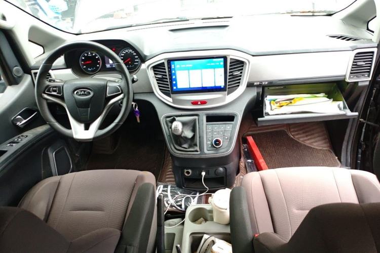 Used JAC Refine M4 2021 2.0L Manual Comfort Edition Center Console