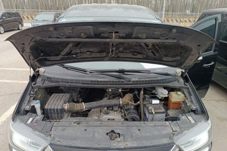 Used JAC Refine M4 2021 2.0L Manual Comfort Edition Engine Bay