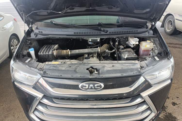 Used JAC Refine M4 2021 2.0L Manual Commercial Edition Engine Bay