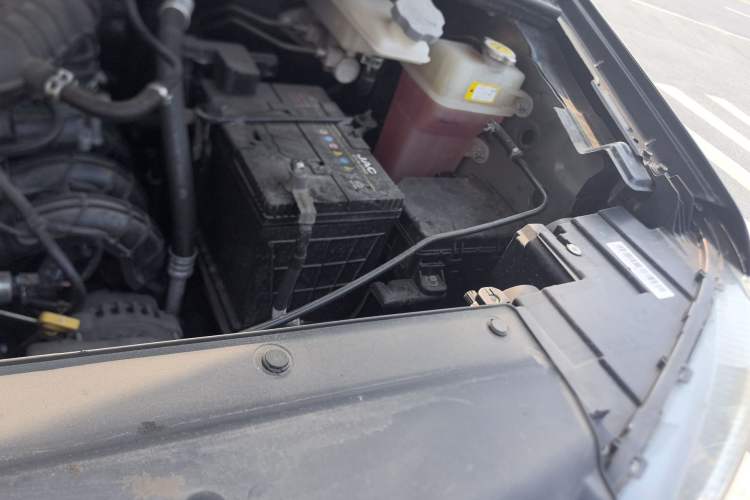 Used JAC Refine M4 2021 2.0L Manual Commercial Edition Engine Bay Left