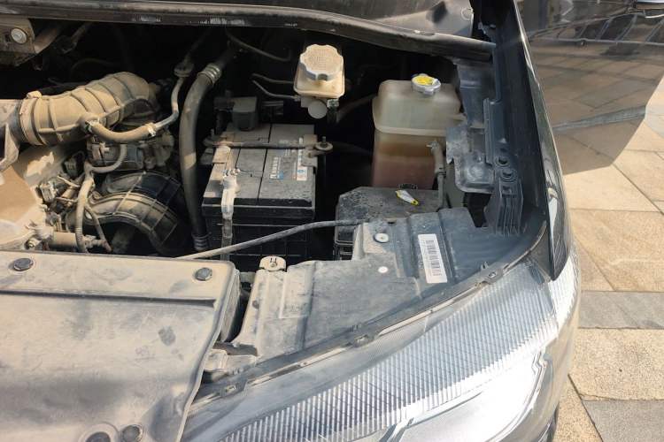 Used JAC Refine M4 2021 2.0L Manual Comfort Edition Engine Bay Left