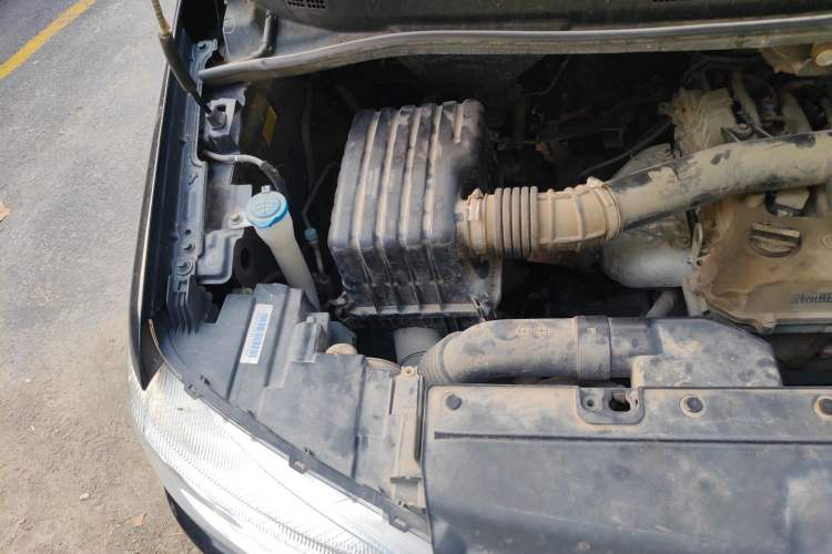 Used JAC Refine M4 2021 2.0L Manual Comfort Edition Engine Bay Right