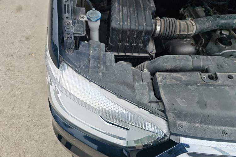 Used JAC Refine M4 2021 2.0L Manual Commercial Edition Engine Bay Right