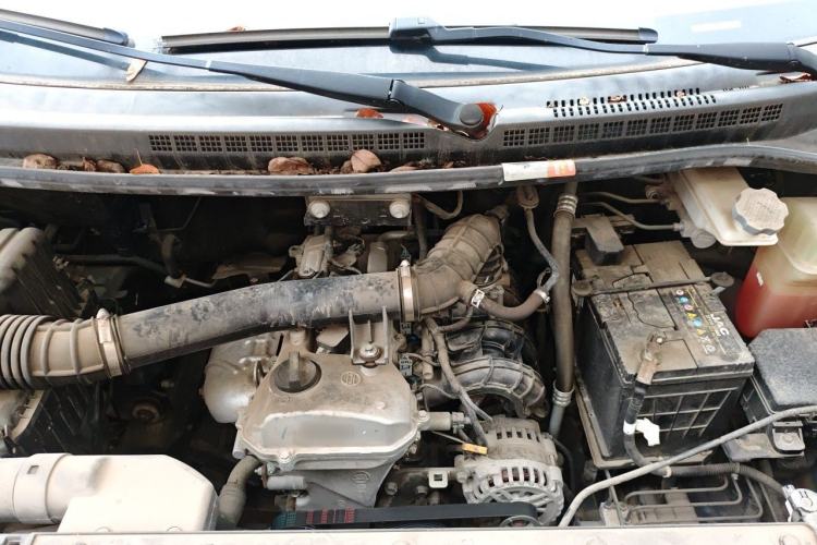 Used JAC Refine M4 2021 2.0L Manual Comfort Edition Engine Bay