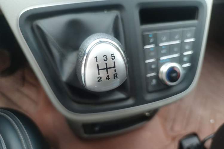 Used JAC Refine M4 2021 2.0L Manual Commercial Edition Gear Lever