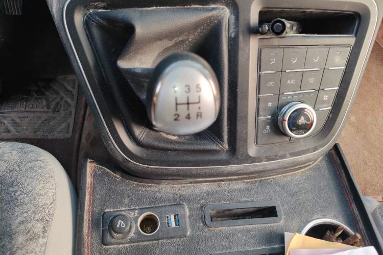 Used JAC Refine M4 2021 2.0L Manual Comfort Edition Gear Lever