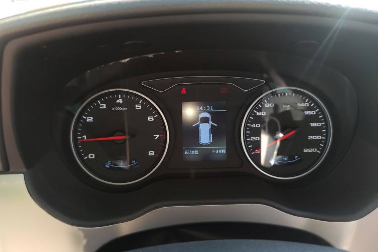 Used JAC Refine M4 2021 2.0L Manual Comfort Edition Instrument Cluster