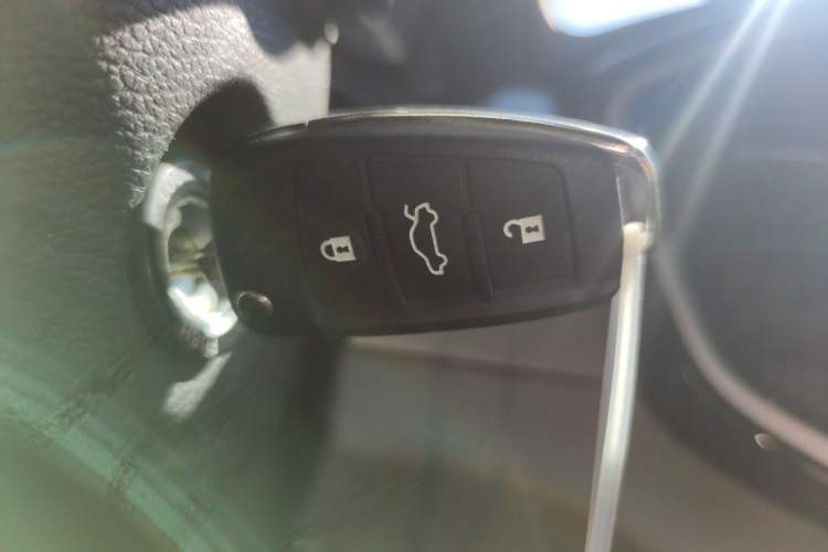 Used JAC Refine M4 2021 2.0L Manual Comfort Edition Interior 1