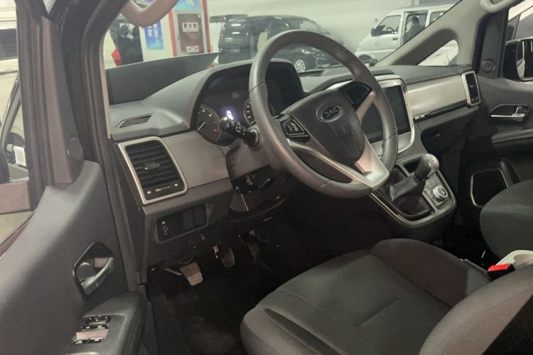 Used JAC Refine M4 2021 2.0L Manual Comfort Edition Interior 2