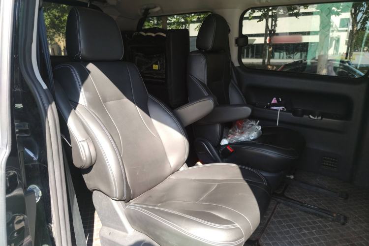 Used JAC Refine M4 2021 2.0L Manual Comfort Edition Interior 4