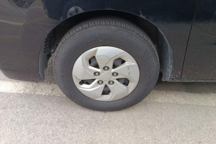 Used JAC Refine M4 2021 2.0L Manual Comfort Edition Left Front Wheel Hub