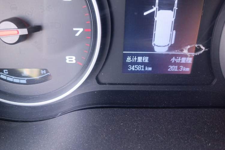 Used JAC Refine M4 2021 2.0L Manual Commercial Edition Odometer Close Up