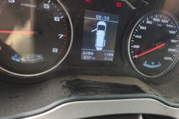 Used JAC Refine M4 2021 2.0L Manual Comfort Edition Odometer Close Up
