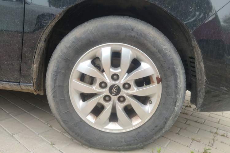 Used JAC Refine M4 2021 2.0L Manual Commercial Edition Right Front Wheel Hub