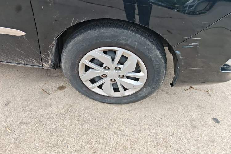 Used JAC Refine M4 2021 2.0L Manual Commercial Edition Right Front Wheel Hub