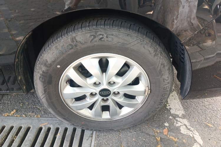 Used JAC Refine M4 2021 2.0L Manual Commercial Edition Right Front Wheel Hub