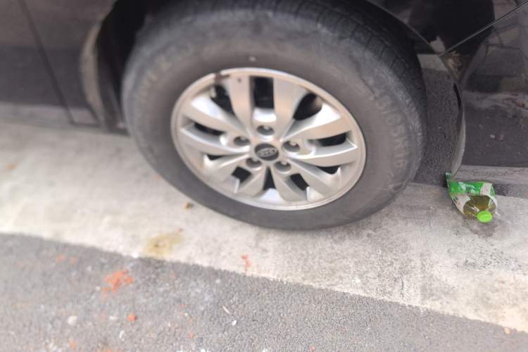 Used JAC Refine M4 2021 2.0L Manual Commercial Edition Right Front Wheel Hub