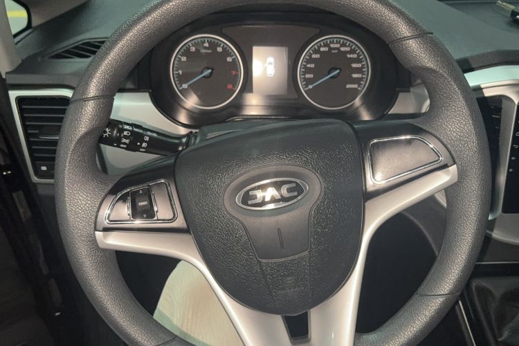 Used JAC Refine M4 2021 2.0L Manual Comfort Edition Steering Wheel