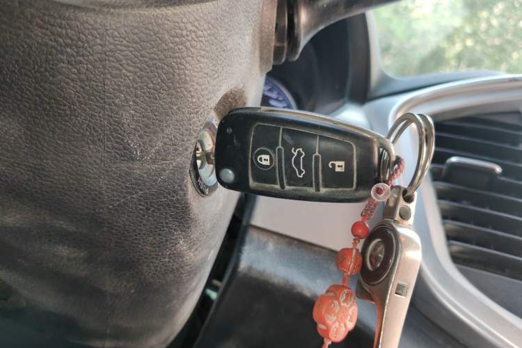Used JAC Refine M4 2021 2.0L Manual Comfort Edition Vehicle Key