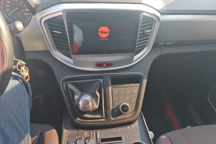 Used JAC Refine M4 2021 2.0L Manual Comfort Edition Audio And AC Panel