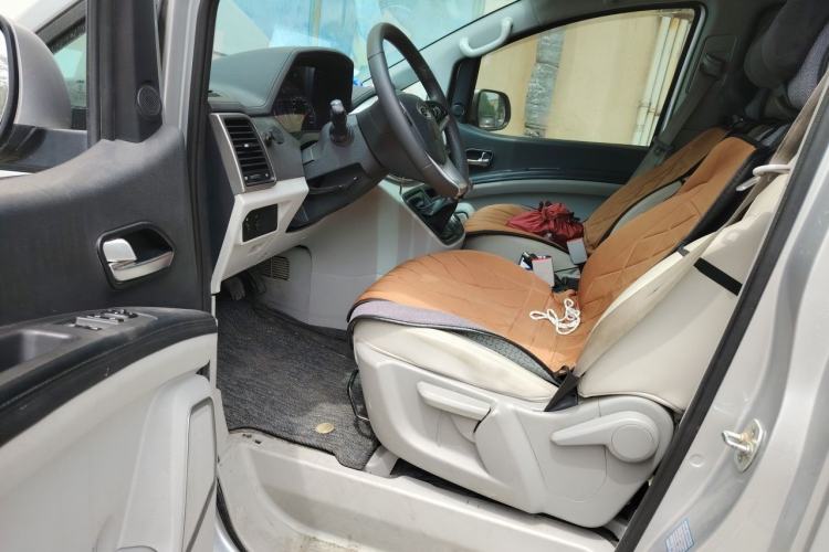 Used JAC Refine M4 2021 2.0L Manual Business Edition Driver Seat