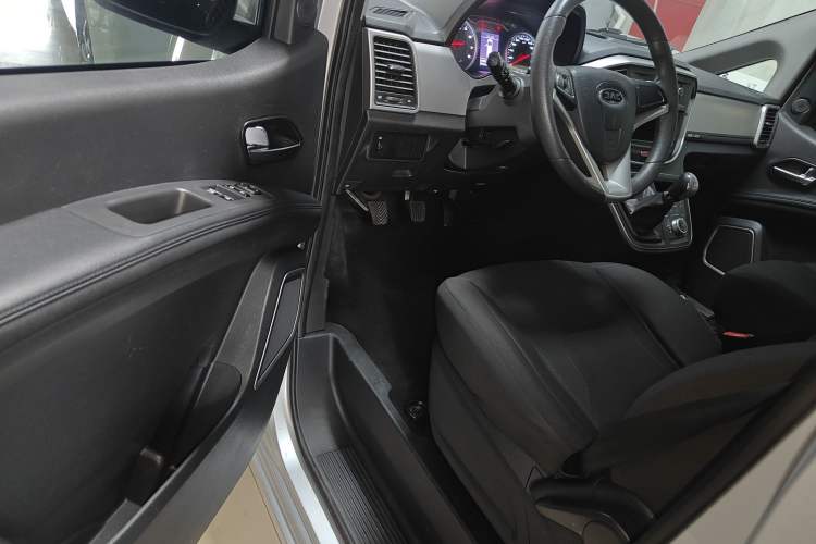 Used JAC Refine M4 2021 2.0L Manual Comfort Edition Driver Seat