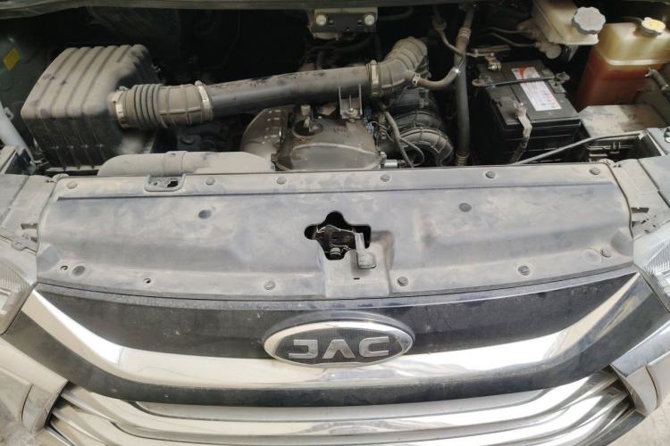 Used JAC Refine M4 2021 2.0L Manual Business Edition Engine Bay
