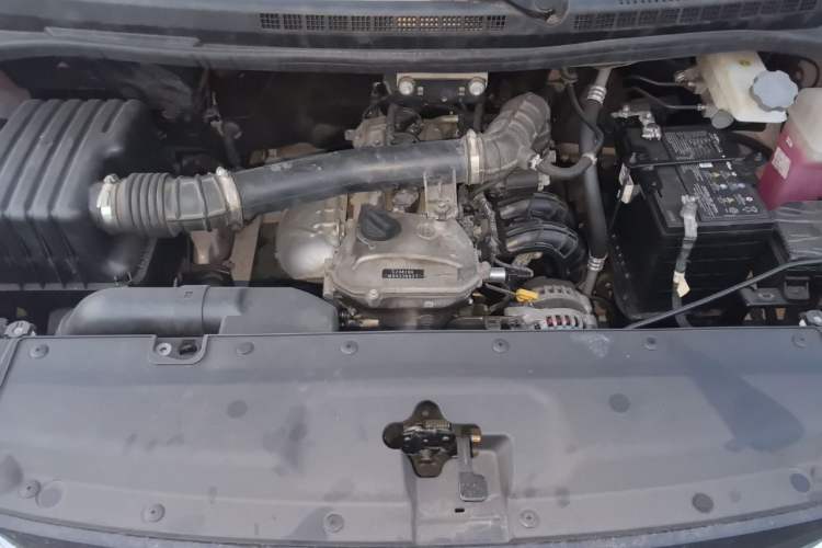 Used JAC Refine M4 2021 2.0L Manual Commercial Edition Engine Bay