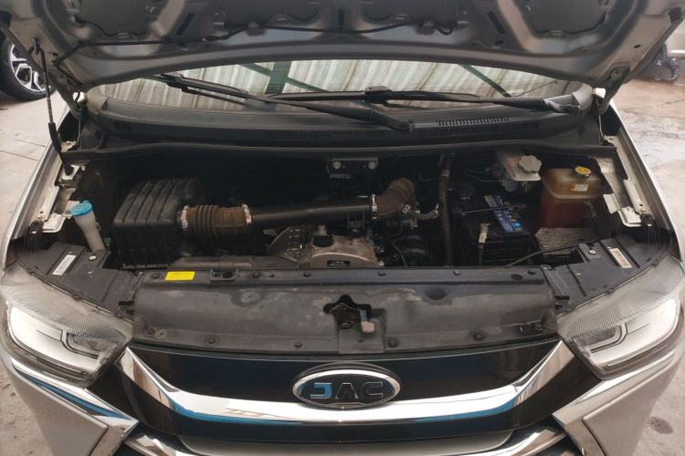 Used JAC Refine M4 2021 2.0L Manual Commercial Edition Engine Bay