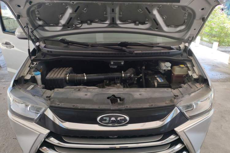 Used JAC Refine M4 2021 2.0L Manual Commercial Edition Engine Bay