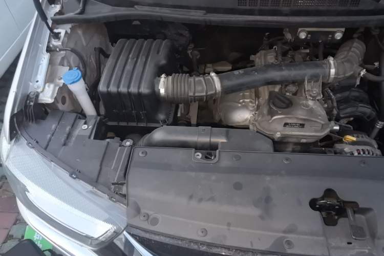 Used JAC Refine M4 2021 2.0L Manual Commercial Edition Engine Bay Right