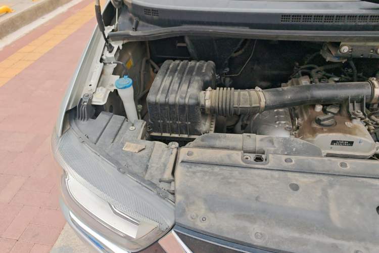 Used JAC Refine M4 2021 2.0L Manual Business Edition Engine Bay Right
