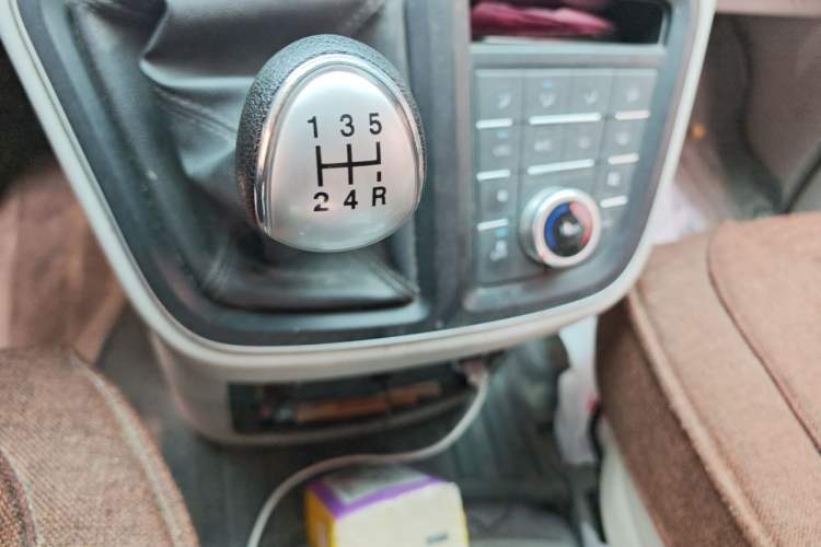 Used JAC Refine M4 2021 2.0L Manual Business Edition Gear Lever