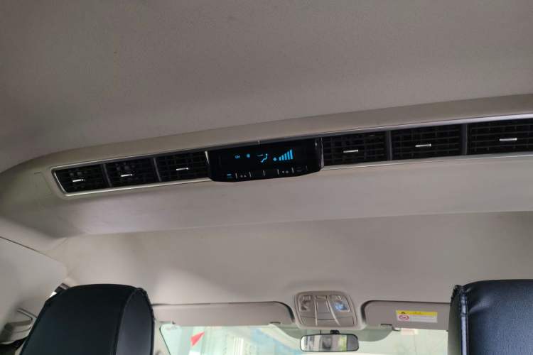 Used JAC Refine M4 2021 2.0L Manual Commercial Edition Headliner