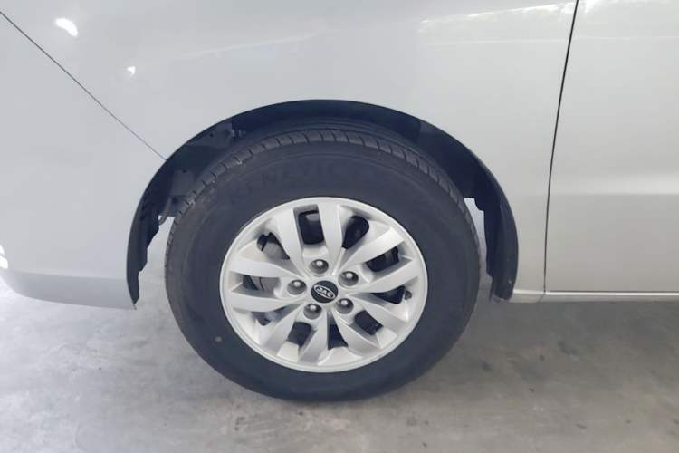 Used JAC Refine M4 2021 2.0L Manual Commercial Edition Left Front Wheel Hub