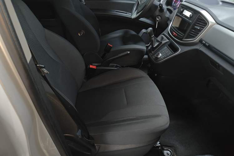 Used JAC Refine M4 2021 2.0L Manual Comfort Edition Right Front Seat