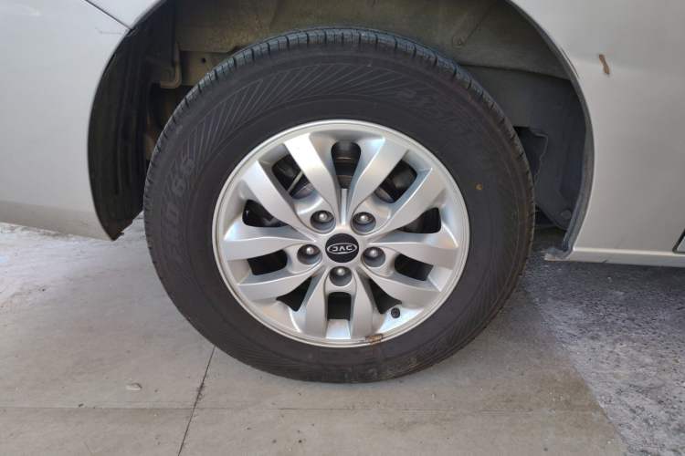 Used JAC Refine M4 2021 2.0L Manual Commercial Edition Right Rear Wheel Hub