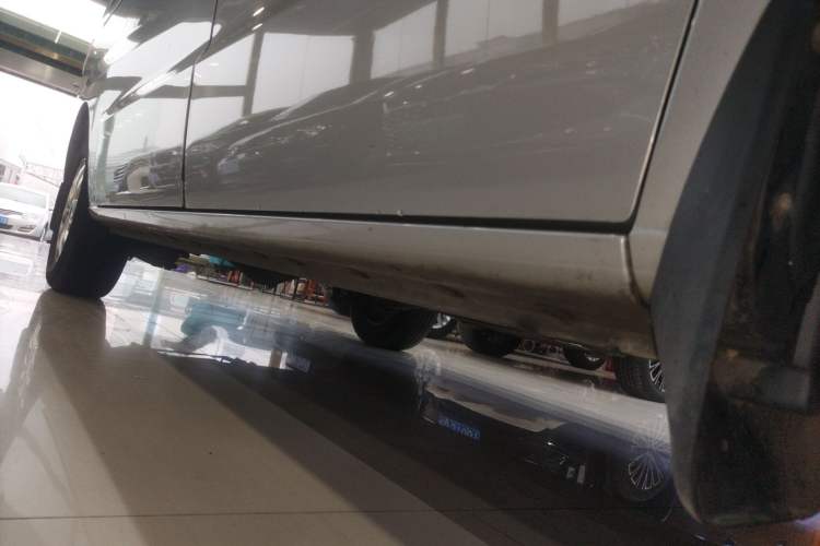 Used JAC Refine M4 2021 2.0L Manual Commercial Edition Right Side Sill