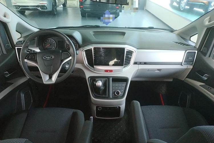 Used JAC Refine M4 2021 2.0L Manual Commercial Edition Center Console