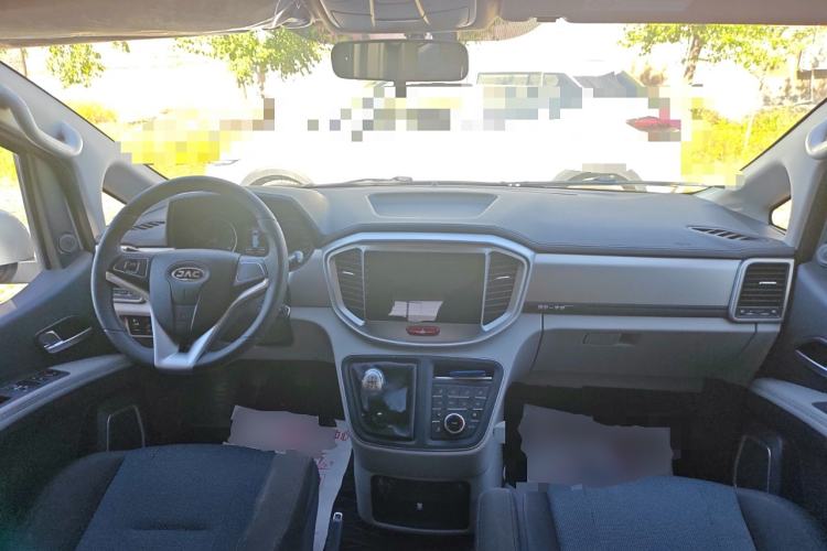 Used JAC Refine M4 2021 2.0L Manual Commercial Edition Center Console