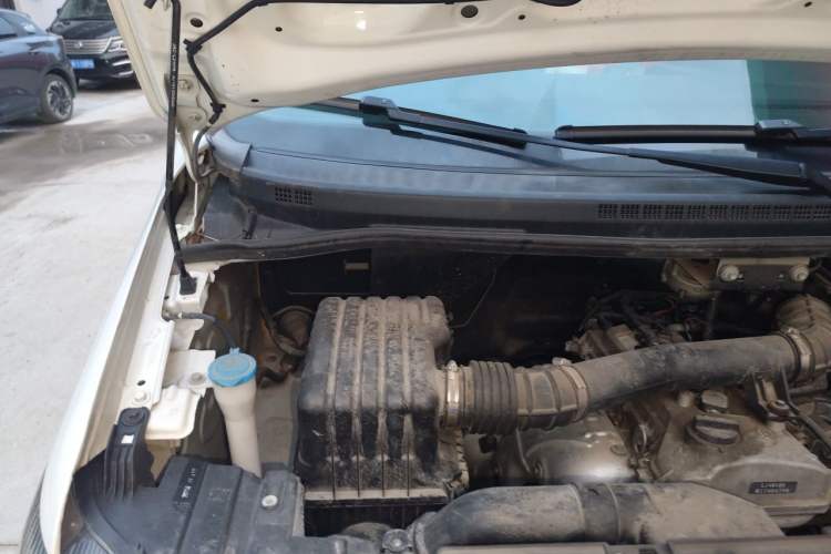 Used JAC Refine M4 2021 2.0L Manual Comfort Edition Engine Bay Right